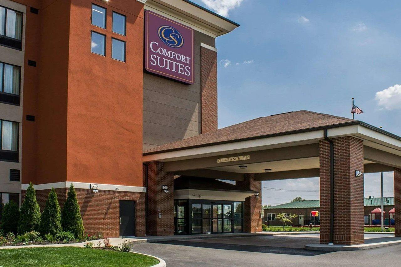 Comfort Suites Columbus East Broad Buitenkant foto
