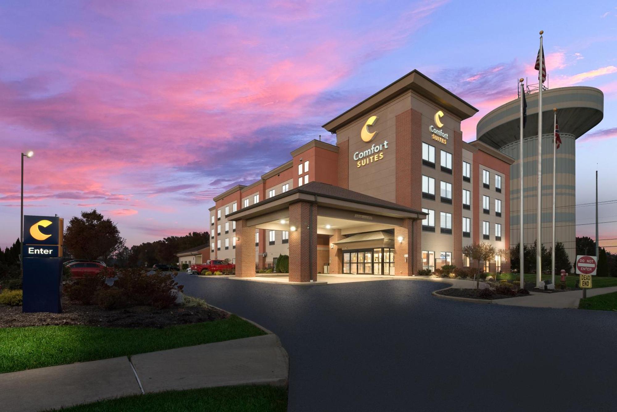 Comfort Suites Columbus East Broad Buitenkant foto